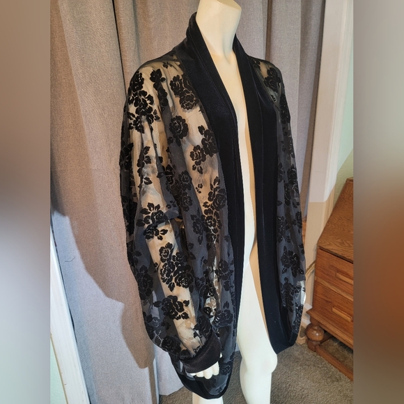 VTG J.R. Nites 2X Sheer Batwing Cardigan Velvet Trim Rose Accents Gold Flecks - Picture 1 of 12
